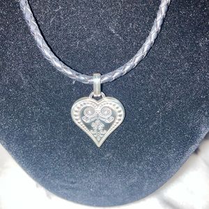 ☀️Brighton Heart 16” 2” extender silver pendant necklace on black rope.